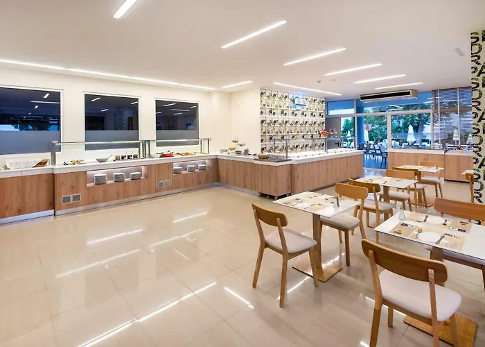 棕榈海滩酒店 - 仅限成人 3* 科斯镇