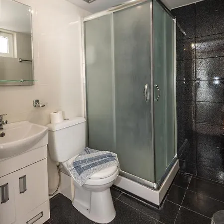 Palm - Adults Only Hotell 3*
